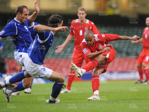 06.09.08 - World Cup 2010 Qualifying Wales v Azerbaijan Wales' Rob Earnshaw 