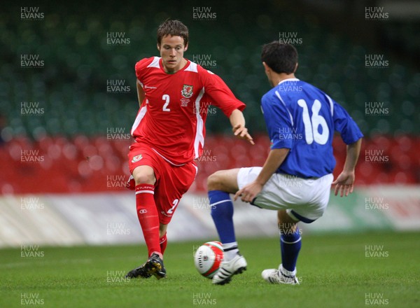 06.09.08... Wales v Azerbaijan, World Cup 2010 Qualifying Match, Cardiff  -  Wales' Chris Gunter  