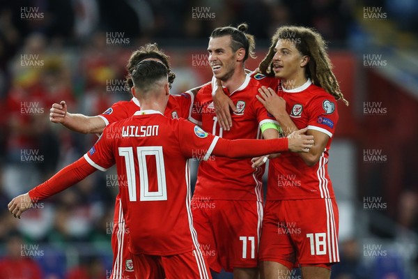 060919 - Wales v Azerbaijan, UEFA Euro 2020 Qualifier - Gareth Bale of Wales leads the celebrations as Wales take the lead