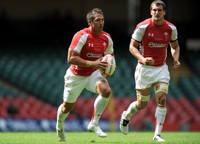04.06.11 - Wales v Barbarians - DHL Challenge - Gavin Henson of Wales as Sam Warburton supports. 