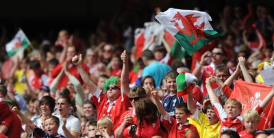 04.06.11 - Wales v Barbarians - DHL Challenge - Wales fans. 