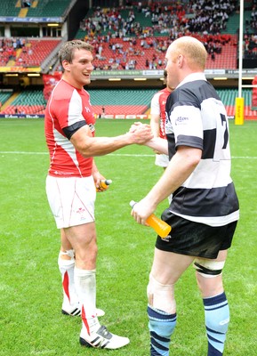 04.06.11 - Wales v Barbarians - DHL Challenge - Martyn Williams of Barbarians talks to Sam Warburton of Wales at the end of the game. 