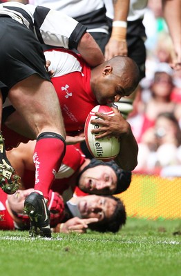 04.06.11 Wales v Barbarians... Aled Brew of Wales scores try. 