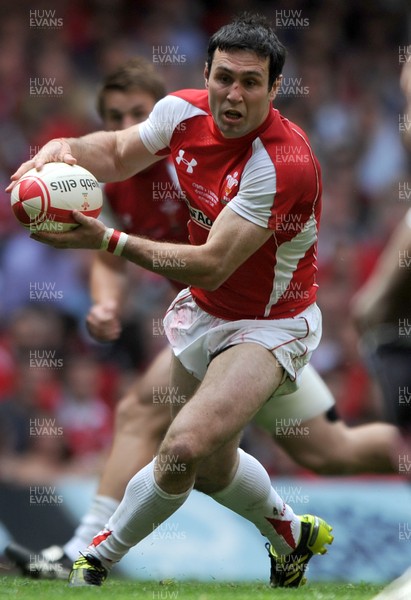 04.06.11 - Wales v Barbarians - DHL Challenge - Stephen Jones of Wales. 