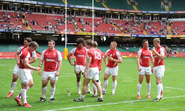 04.06.11 - Wales v Barbarians - DHL Challenge - Wales players look dejected at the end of the game. 