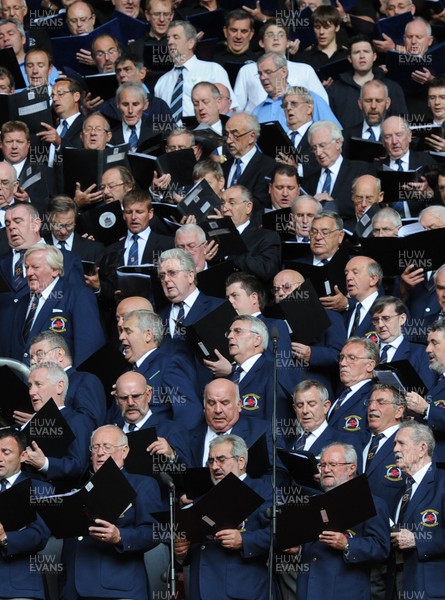 04.06.11 - Wales v Barbarians - DHL Challenge - Regimental Ban of the Royal Welsh and 1000 voice choir perform. 