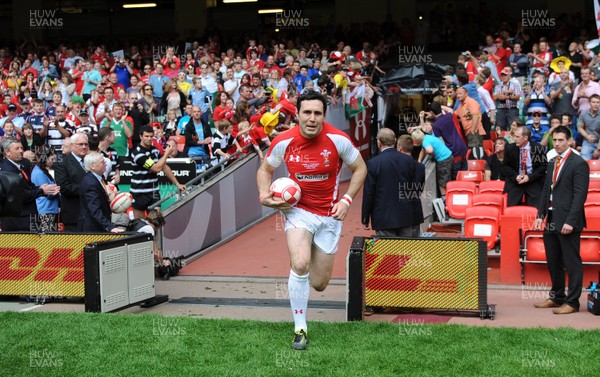 04.06.11 - Wales v Barbarians - DHL Challenge - Stephen Jones runs out for his 100th cap for Wales. 