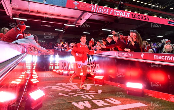 041123 - Wales v Barbarians - International Rugby - Leigh Halfpenny of Wales leads out his side