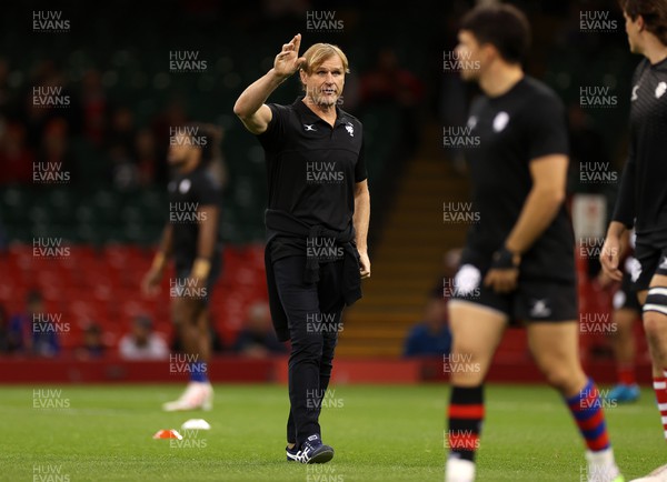 041123 - Wales v Barbarians - Coach Scott Robertson