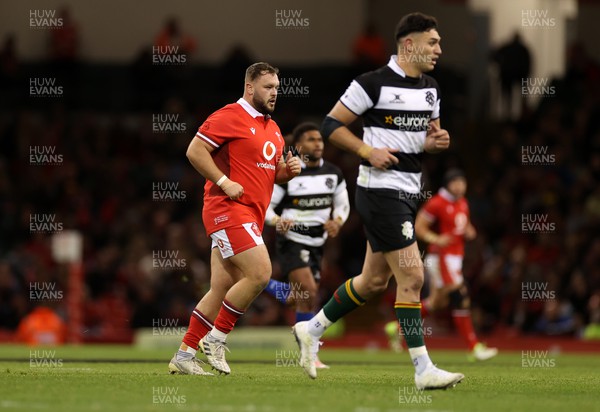 041123 - Wales v Barbarians - Harri O'Connor of Wales 