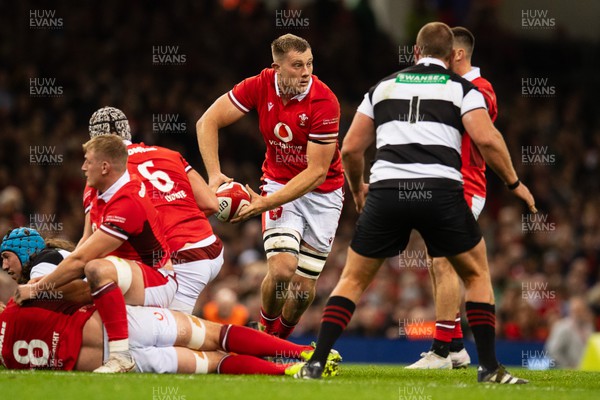 041123 - Wales v Barbarians - Ben Carter of Wales