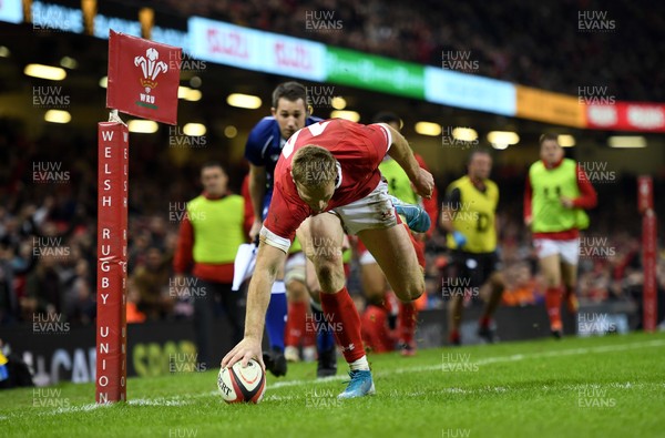 301119 - Wales v Barbarians - International Rugby - Johnny McNicholl of Wales scores try
