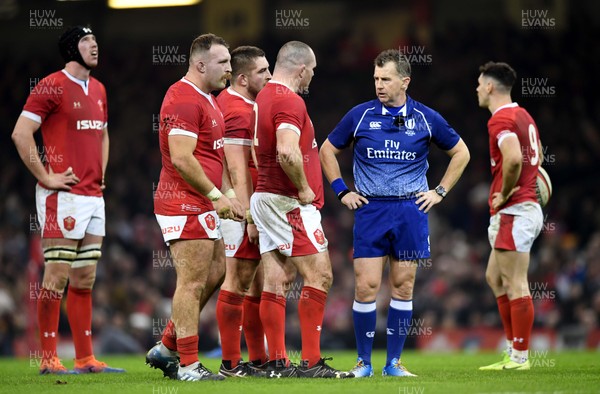 301119 - Wales v Barbarians - International Rugby - Referee Nigel Owens