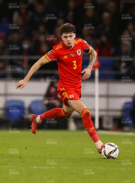 131121 - Wales v Belarus, 2022 World Cup Qualifying Match - Neco Williams of Wales