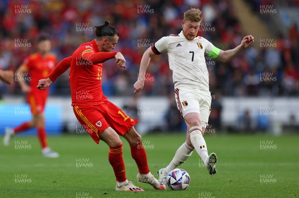 110622 - Wales v Belgium, UEFA Nations League -  Gareth Bale of Wales is challenged by Kevin De Bruyne of Belgium