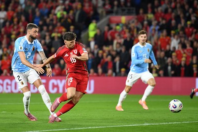 131025 - Wales v Belgium - 2026 FIFA World Cup Qualifying - Mark Harris of Wales goes close