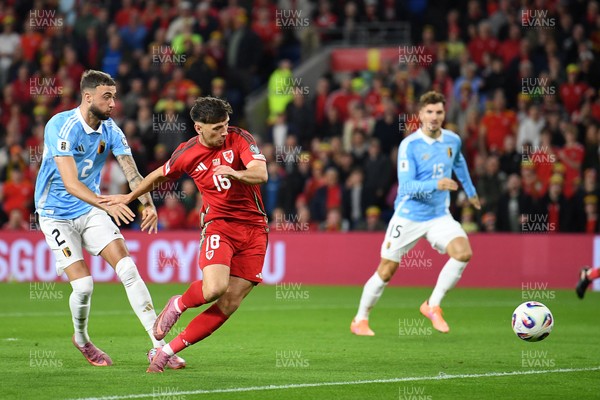 131025 - Wales v Belgium - 2026 FIFA World Cup Qualifying - Mark Harris of Wales goes close