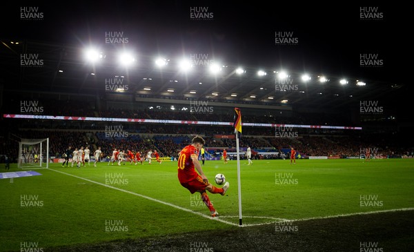 161121 - Wales v Belgium, 2022 World Cup Qualifier - Daniel James of Wales takes a corner kick