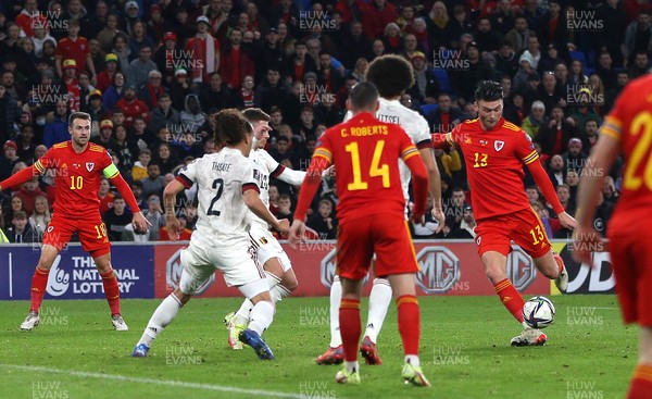 161121 - Wales v Belgium, 2022 World Cup Qualifier -  Kieffer Moore of Wales scores goal