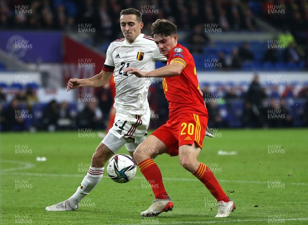 161121 - Wales v Belgium, 2022 World Cup Qualifier -  Daniel James of Wales holds of Timothy Castagne of Belgium