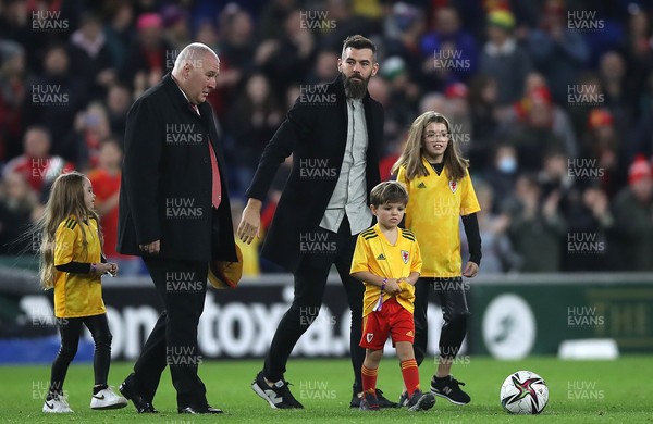 161121 - Wales v Belgium, 2022 World Cup Qualifier -  Joe Ledley takes to the field with family after announcing his retirement from football