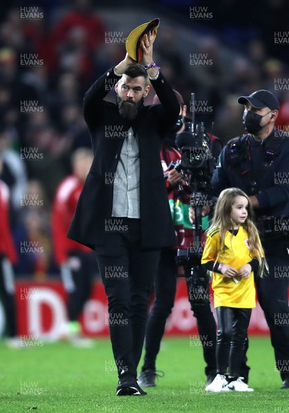 161121 - Wales v Belgium, 2022 World Cup Qualifier -  Joe Ledley takes to the field with family after announcing his retirement from football