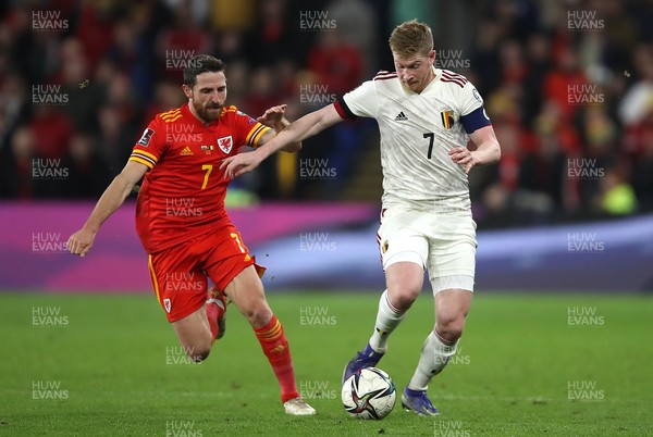 161121 - Wales v Belgium, 2022 World Cup Qualifier -  Kevin De Bruyne of Belgium is tackled by Joe Allen of Wales