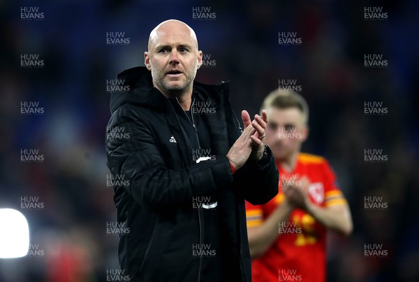 161121 - Wales v Belgium, 2022 World Cup Qualifier -  Wales interim manager Robert Page at the end of the game