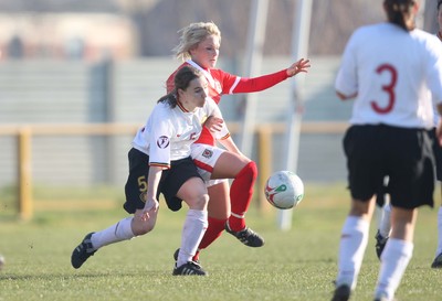 17.02.08.. Wales v Belgium, UEFA Women's Championship 2009.Jenner Park, Barry Wales' Jessica Fishlock and Belgiums Hanne Vandegoor battle for the ball 