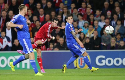 101014 - Wales v Bosnia-Herzegovina, UEFA European Championship 2016 - Wales' Gareth Bale fires a shot at goal