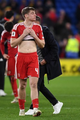 260326 - Wales v Bosnia-Herzegovina - 2026 FIFA World Cup Qualifying - Play-off Semi-final - Dejected Dylan Lawlor of Wales