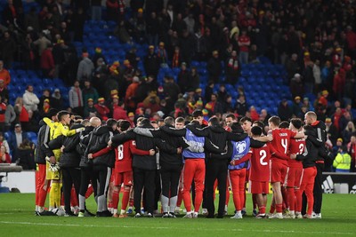 260326 - Wales v Bosnia-Herzegovina - 2026 FIFA World Cup Qualifying - Play-off Semi-final - Wales huddle