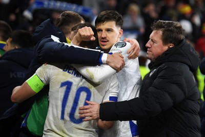 260326 - Wales v Bosnia-Herzegovina - 2026 FIFA World Cup Qualifying - Play-off Semi-final - Bosnia players celebrate the win at full time