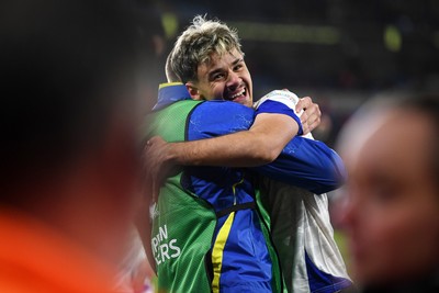 260326 - Wales v Bosnia-Herzegovina - 2026 FIFA World Cup Qualifying - Play-off Semi-final - Bosnia players celebrate at full time