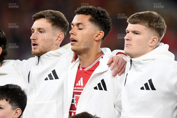 260326 - Wales v Bosnia-Herzegovina - 2026 FIFA World Cup Qualifying - Play-off Semi-final - Wales players during the anthems