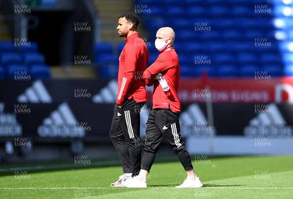 060920 - Wales v Bulgaria - UEFA Nations League - Hal Robson-Kanu and Jonny Williams of Wales arrive at the stadium