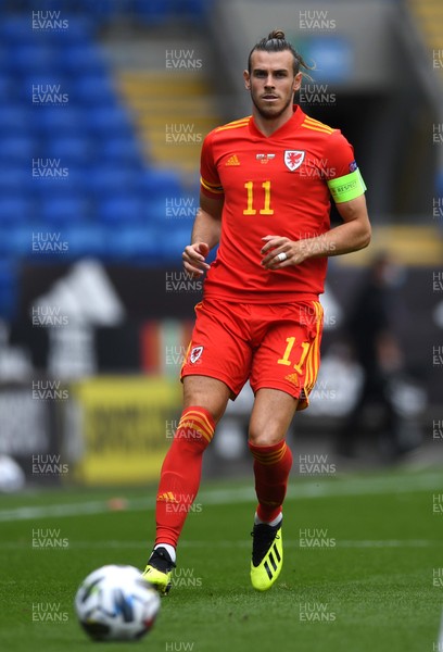 060920 - Wales v Bulgaria - UEFA Nations League - Gareth Bale of Wales takes a knee