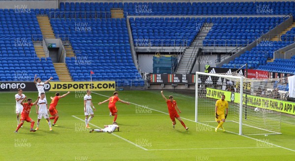 060920 - Wales v Bulgaria - UEFA Nations League - Neco Williams (3) of Wales celebrates scoring goal