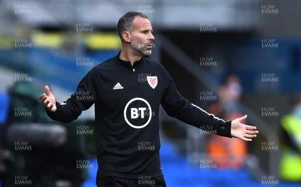 060920 - Wales v Bulgaria - UEFA Nations League - Wales manager Ryan Giggs