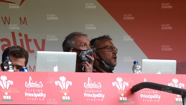 030721 - Wales v Canada - Summer International Rugby - Canada coaches Rob Howley and Kingsley Jones look on