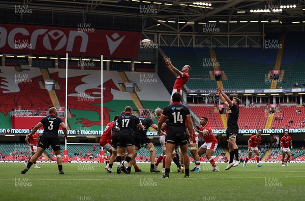 030721 - Wales v Canada - Summer Internationals - Ross Moriarty of Wales wins the line out