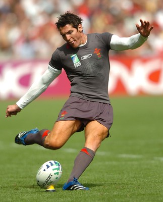 09.09.07 - Wales v Canada - Rugby World Cup 2007 - France - Wales' James Hook kicks at goal 