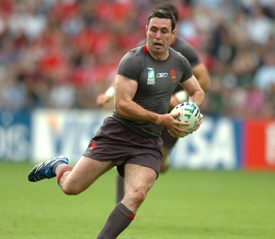 09.09.07 - Wales v Canada - Rugby World Cup 2007 - France - Wales' Stephen Jones 