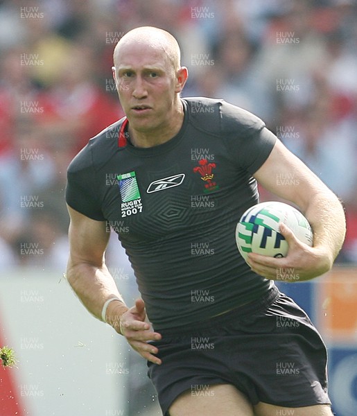 09.09.07 Wales v Canada RWC2007... Wales Tom Shanklin breaks through. 