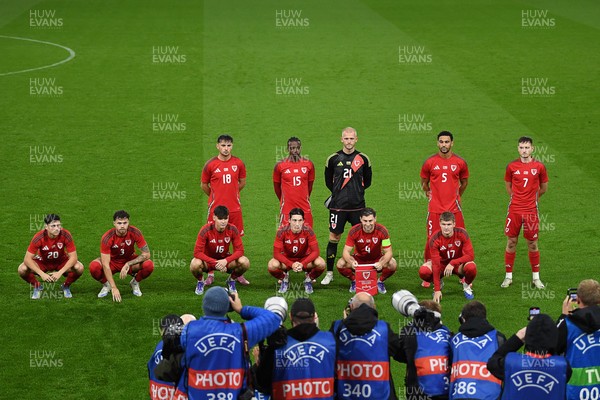 090925 - Wales v Canada -  International Friendly - Wales team photo