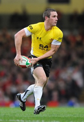 14.11.08 - Wales v Canada -  Invesco Perpetual Series 2008 - Wales' Andrew Bishop. 