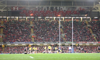 14.11.08 ... Wales v Canada, Invesco Perpetual International 2008 The North Stand of the Millennium Stadium 