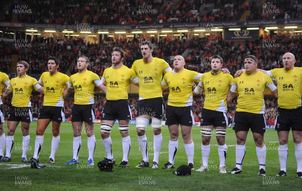 14.11.08 - Wales v Canada -  Invesco Perpetual Series 2008 - Wales line-up for the national anthems in their yellow away kit.  