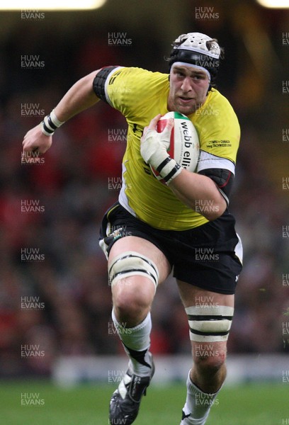 14.11.08 ... Wales v Canada, Invesco Perpetual International 2008 Wales' Ryan Jones  
