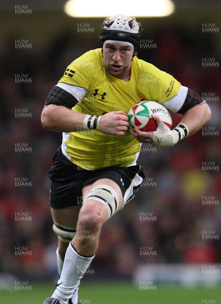 14.11.08 ... Wales v Canada, Invesco Perpetual International 2008 Wales' Ryan Jones  